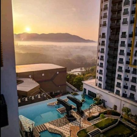 Mesahill Nilai 2 Room Condo - Fast Wifi, Amazing Pool & Tv Buitenkant foto