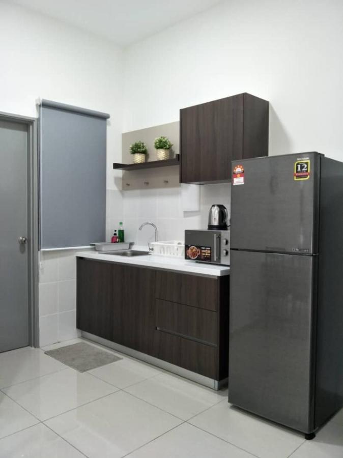 Mesahill Nilai 2 Room Condo - Fast Wifi, Amazing Pool & Tv Buitenkant foto