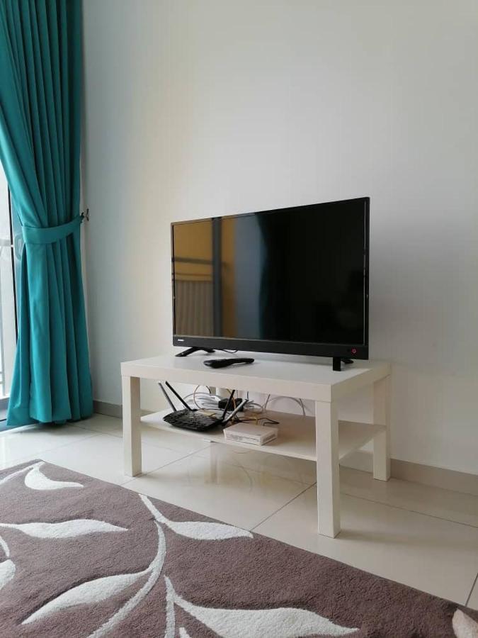 Mesahill Nilai 2 Room Condo - Fast Wifi, Amazing Pool & Tv Buitenkant foto
