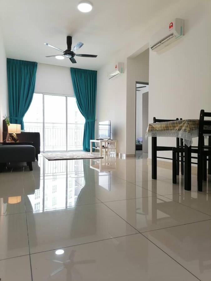 Mesahill Nilai 2 Room Condo - Fast Wifi, Amazing Pool & Tv Buitenkant foto