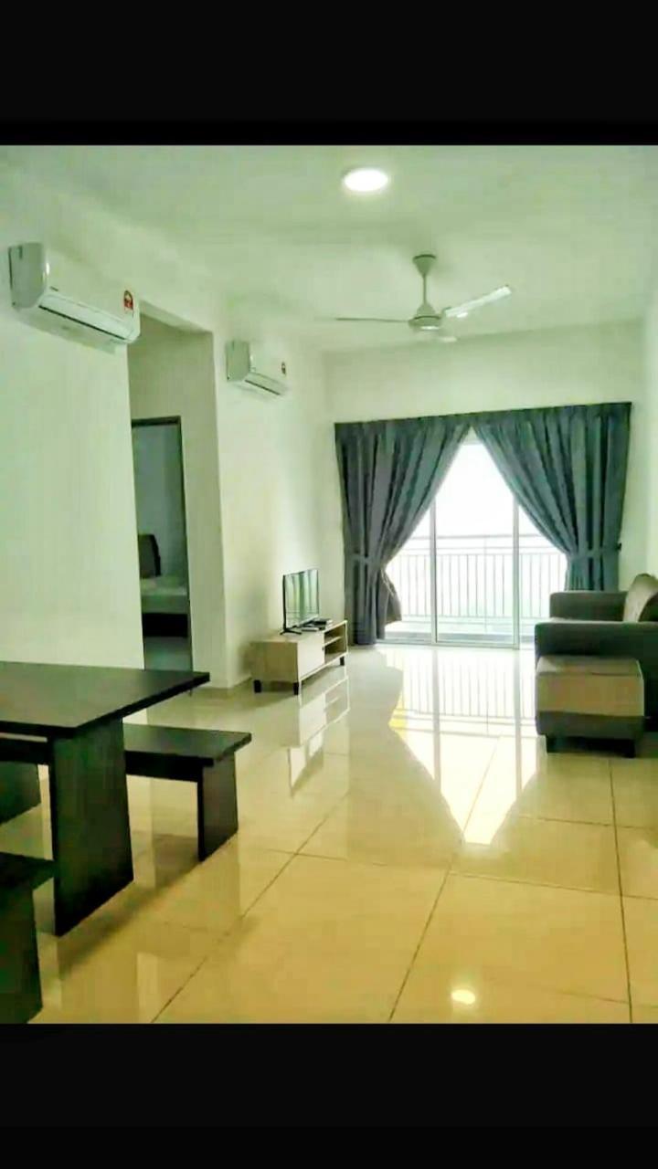 Mesahill Nilai 2 Room Condo - Fast Wifi, Amazing Pool & Tv Buitenkant foto