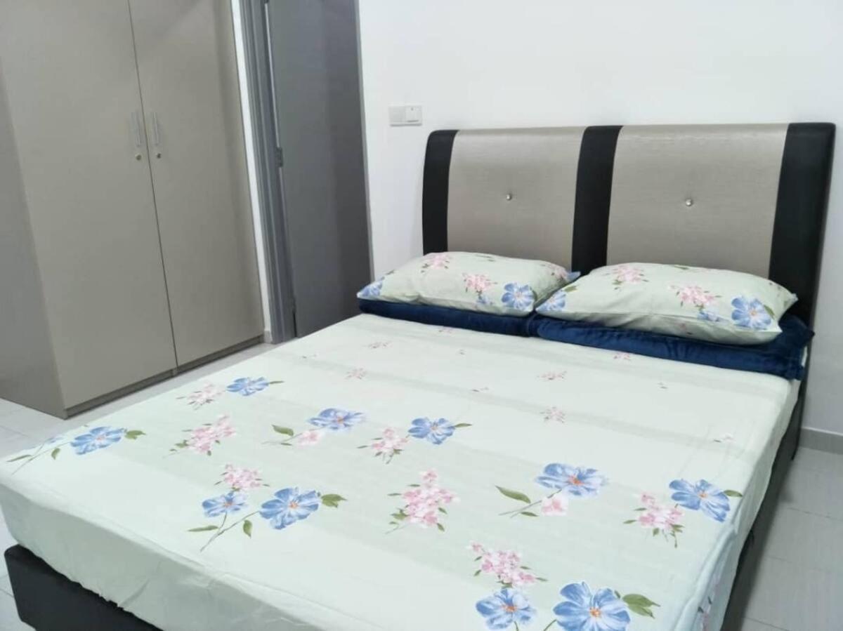 Mesahill Nilai 2 Room Condo - Fast Wifi, Amazing Pool & Tv Buitenkant foto